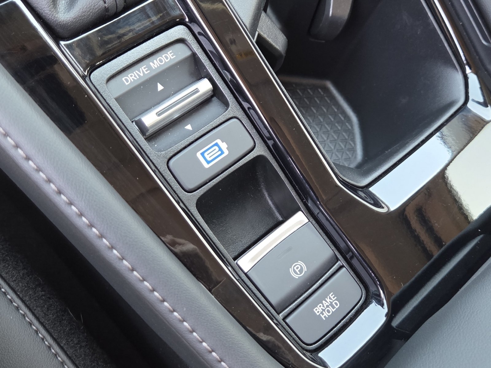 Used 2024 Honda Accord Touring image 31