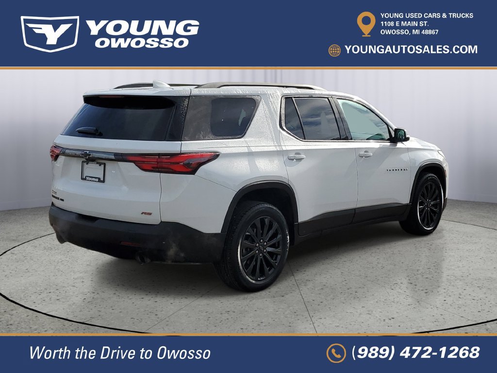 Used 2023 Chevrolet Traverse RS w/ LPO, Floor Liner Package AWD/4WD image 3
