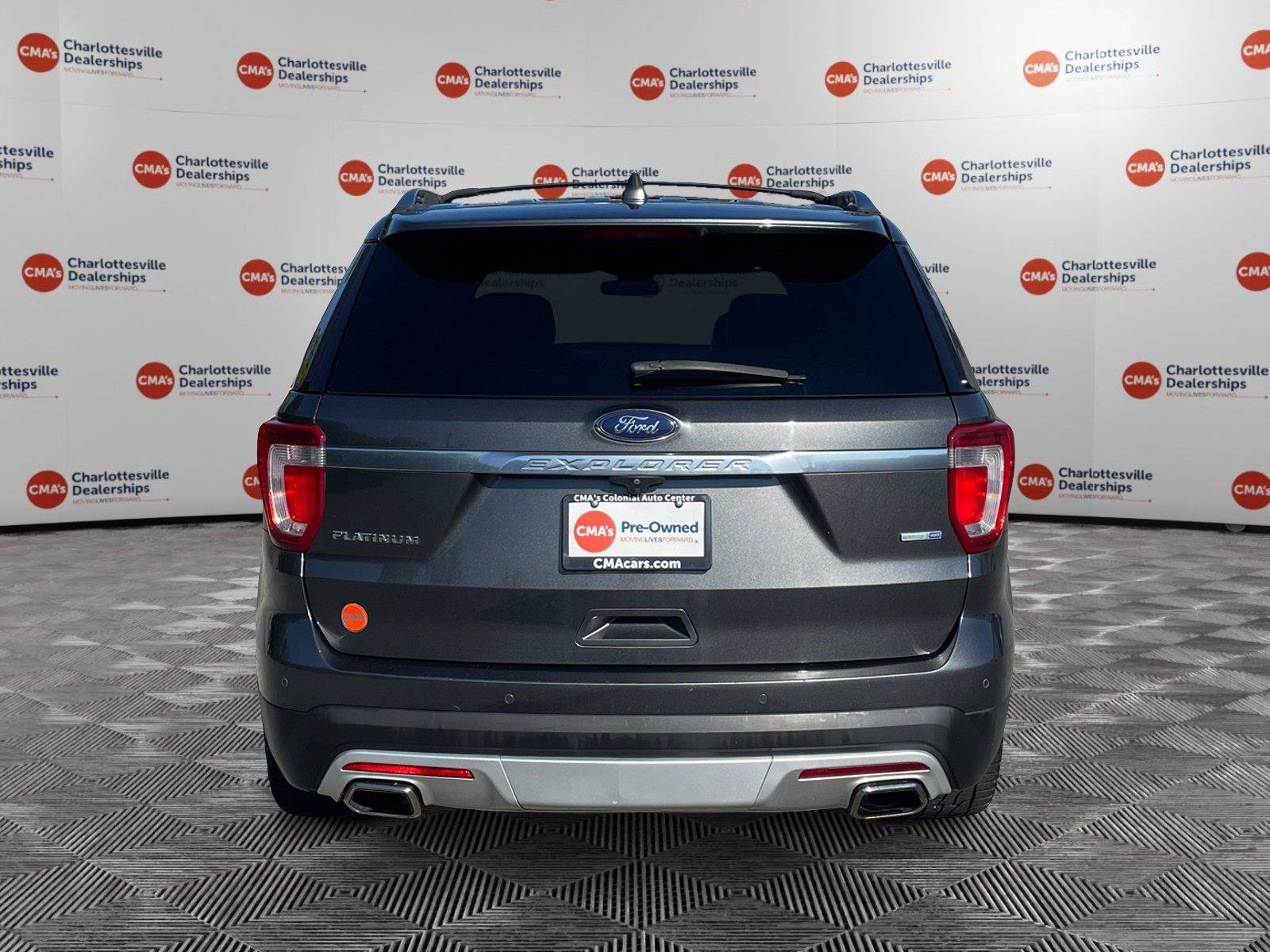 Used 2016 Ford Explorer Platinum AWD/4WD image 4
