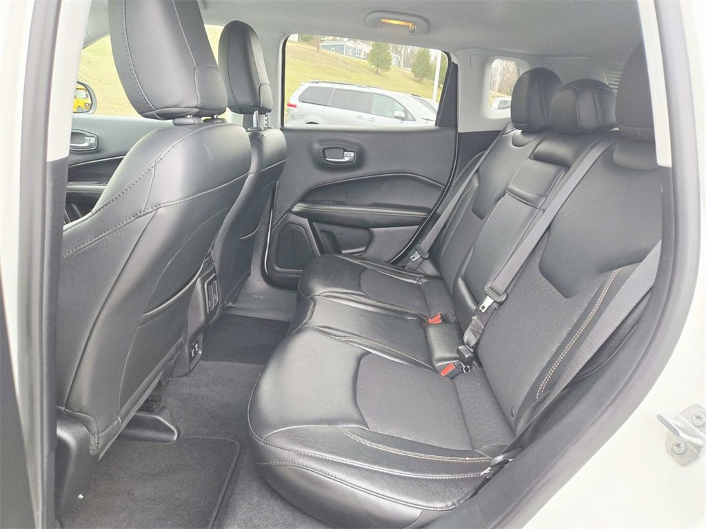 Used 2018 Jeep Compass Latitude w/ Popular Equipment Group image 12