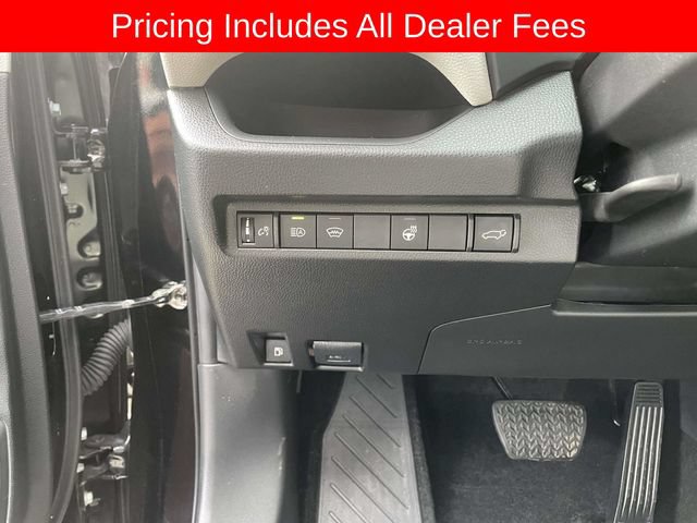 Used 2023 Toyota RAV4 XLE Premium AWD/4WD image 22