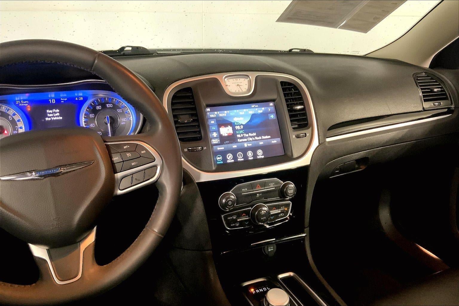 Used 2023 Chrysler 300 Touring w/ Sport Appearance Package RWD image 6