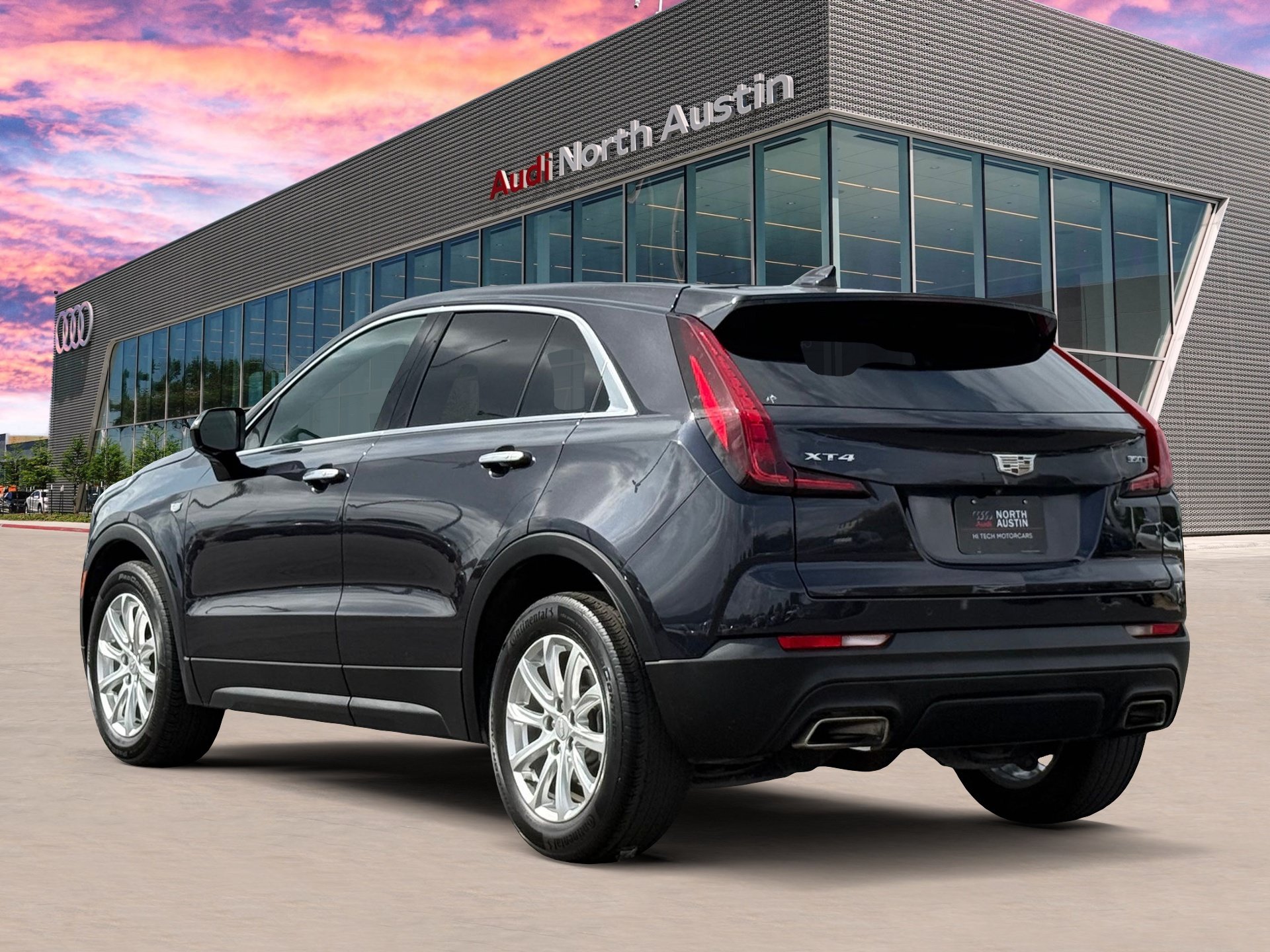 Used 2023 Cadillac XT4 Luxury w/ Cold Weather Package FWD image 9