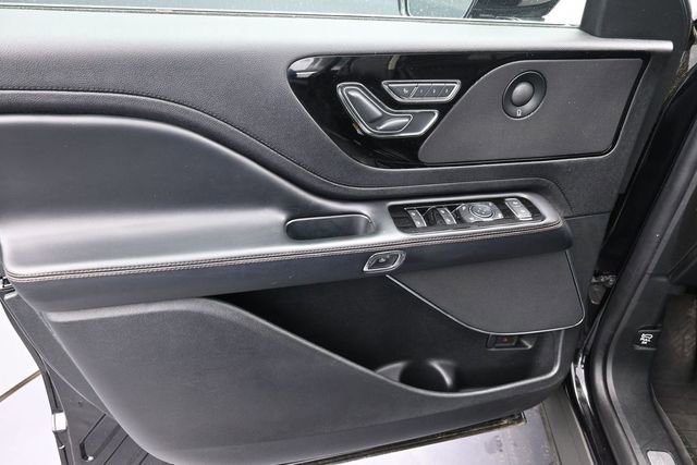 Used 2022 Lincoln Aviator Reserve w/ Equipment Group 201A AWD/4WD image 28