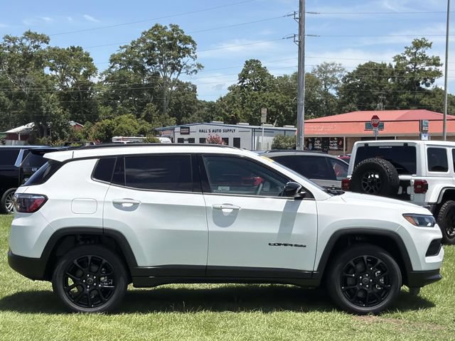 New 2026 Jeep Compass Latitude AWD/4WD image 7