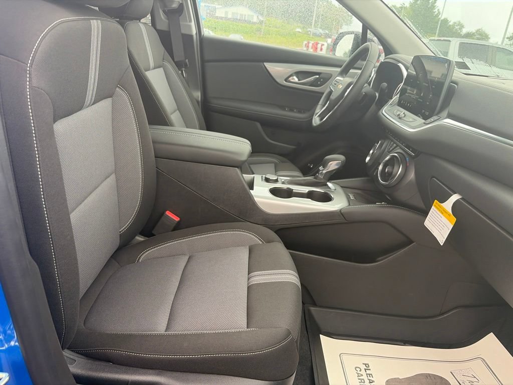 New 2026 Chevrolet Blazer LT w/ Convenience Package AWD/4WD image 34