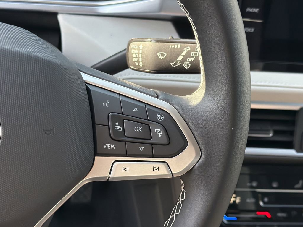 New 2026 Volkswagen Taos SE image 27