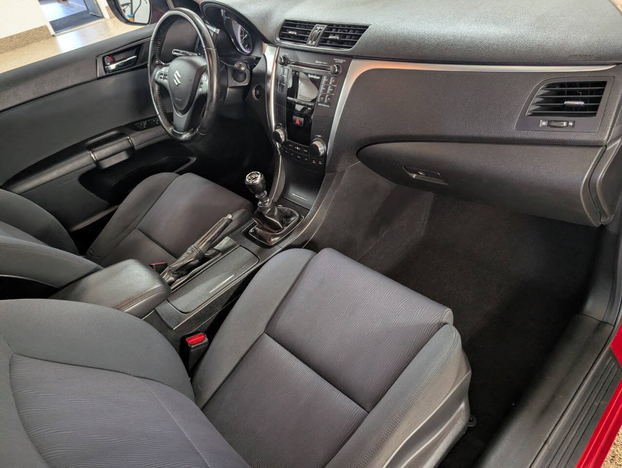 Used 2010 Suzuki Kizashi GTS FWD image 18