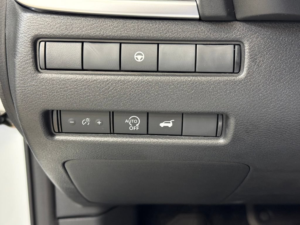 New 2026 Nissan Rogue SV AWD/4WD image 25