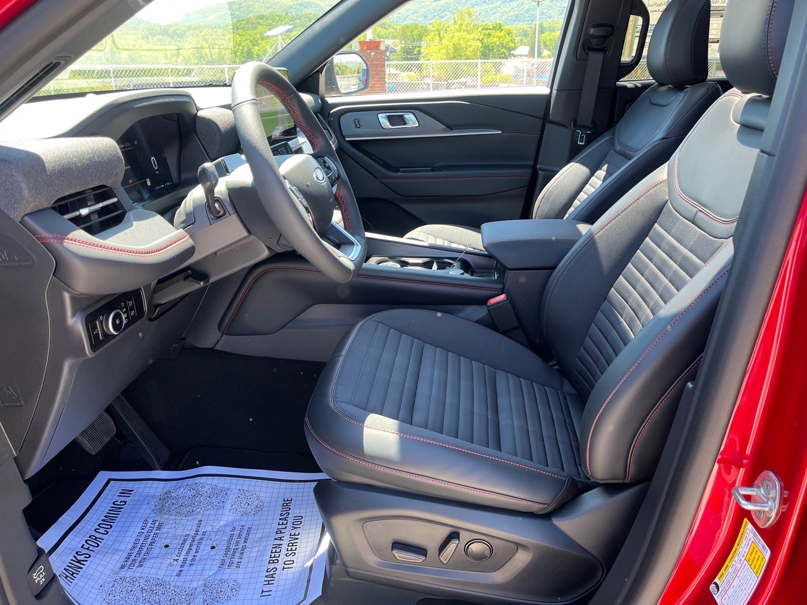 New 2026 Ford Explorer ST-Line w/ ST-Line Street Pack AWD/4WD image 16