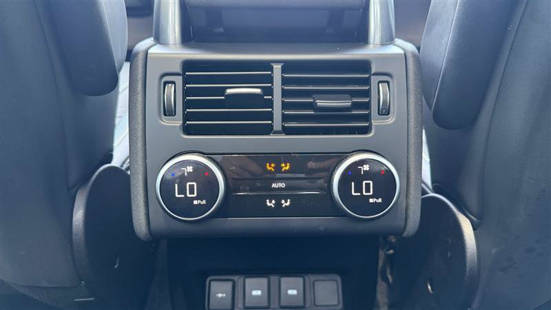 Used 2024 Land Rover Discovery Dynamic SE AWD/4WD image 26