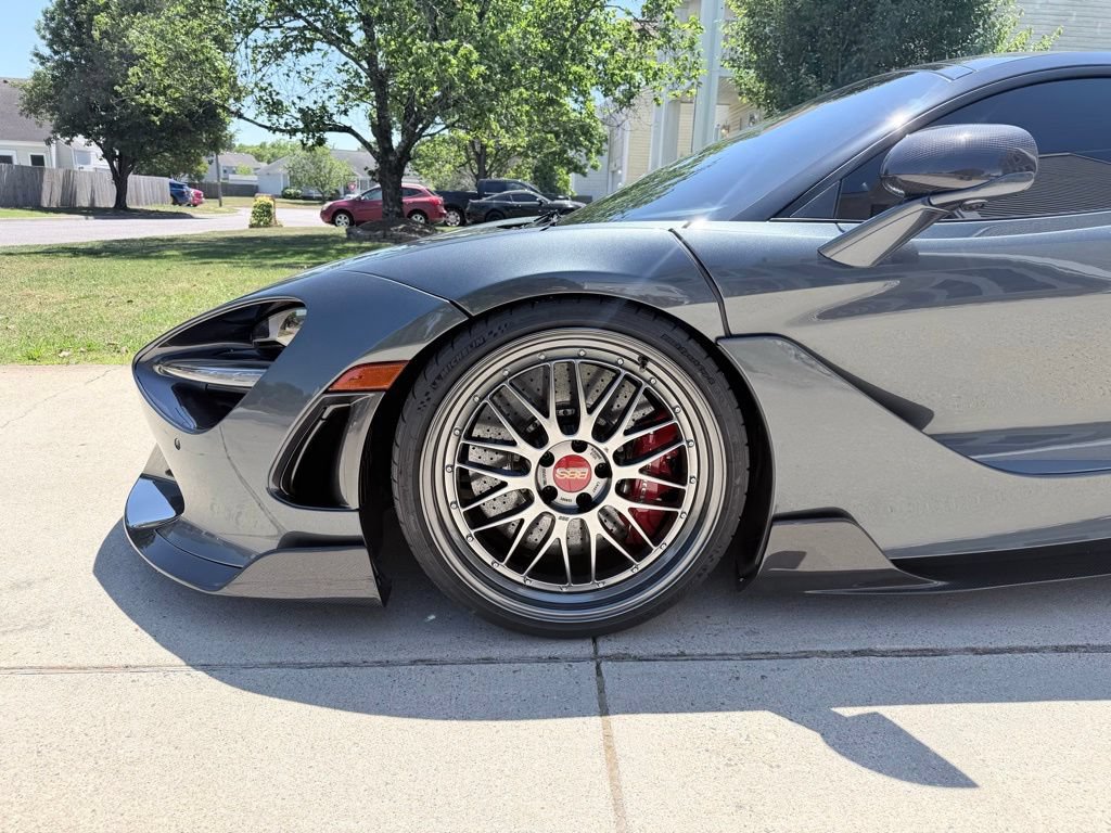 Used 2019 McLaren 720S Performance RWD image 19