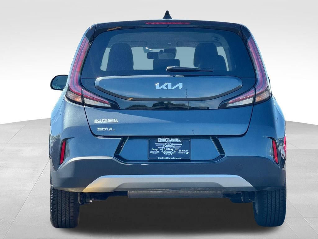 Used 2025 Kia Soul LX w/ LX Technology Package FWD image 6