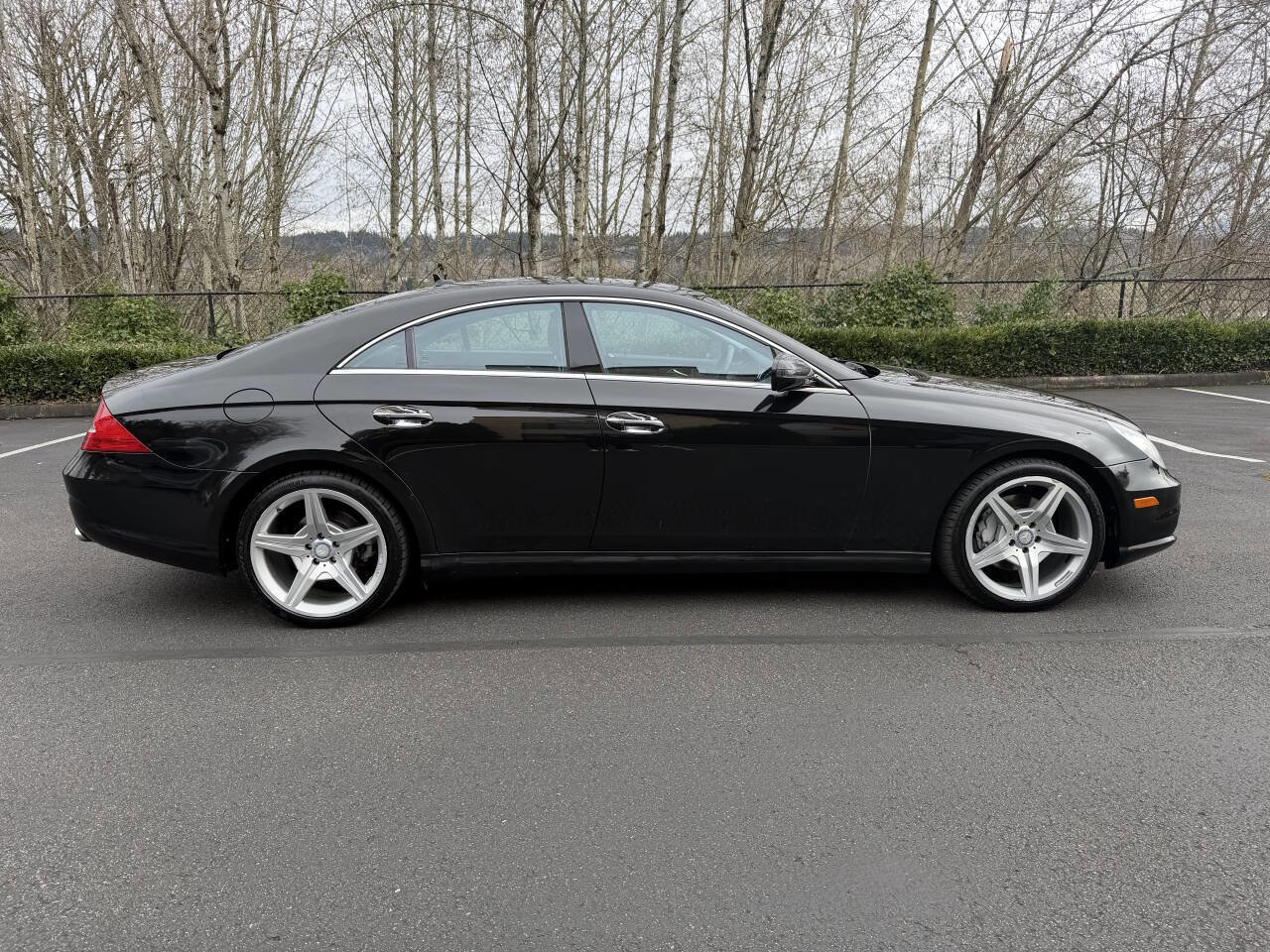 Used 2011 Mercedes-Benz CLS 550 image 4
