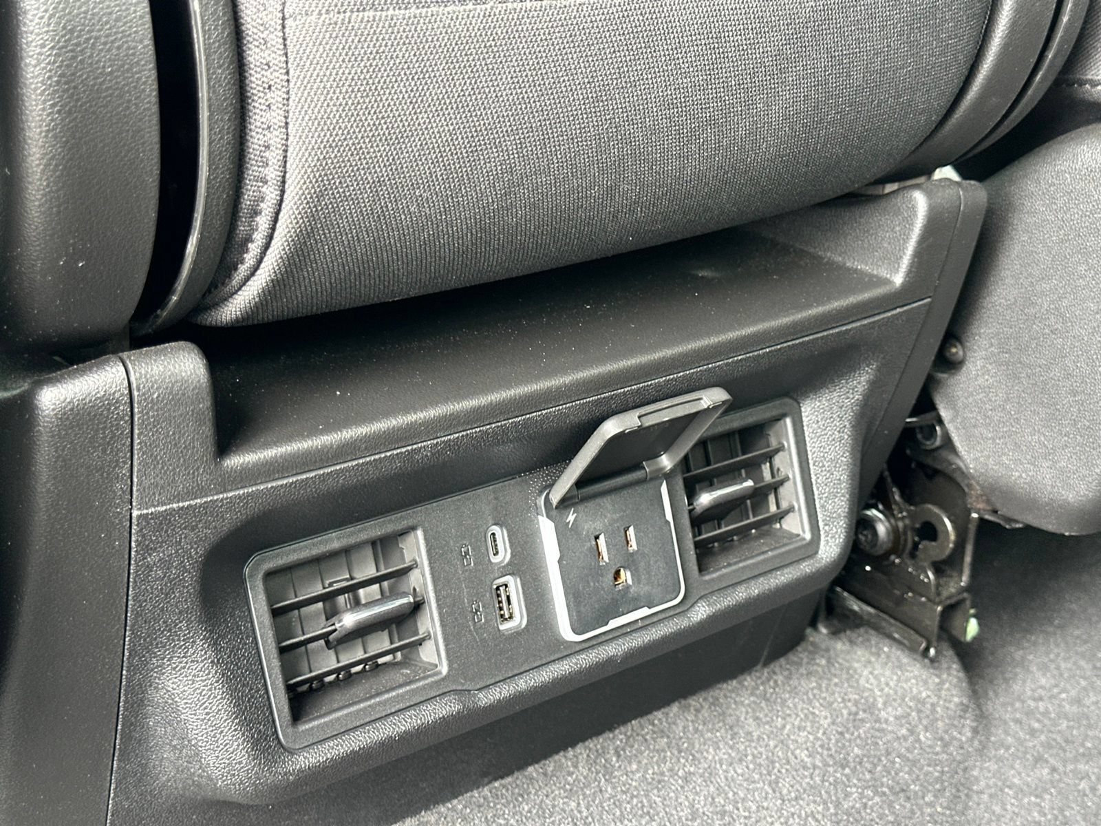 Used 2024 Chevrolet Silverado 1500 RST AWD/4WD image 18