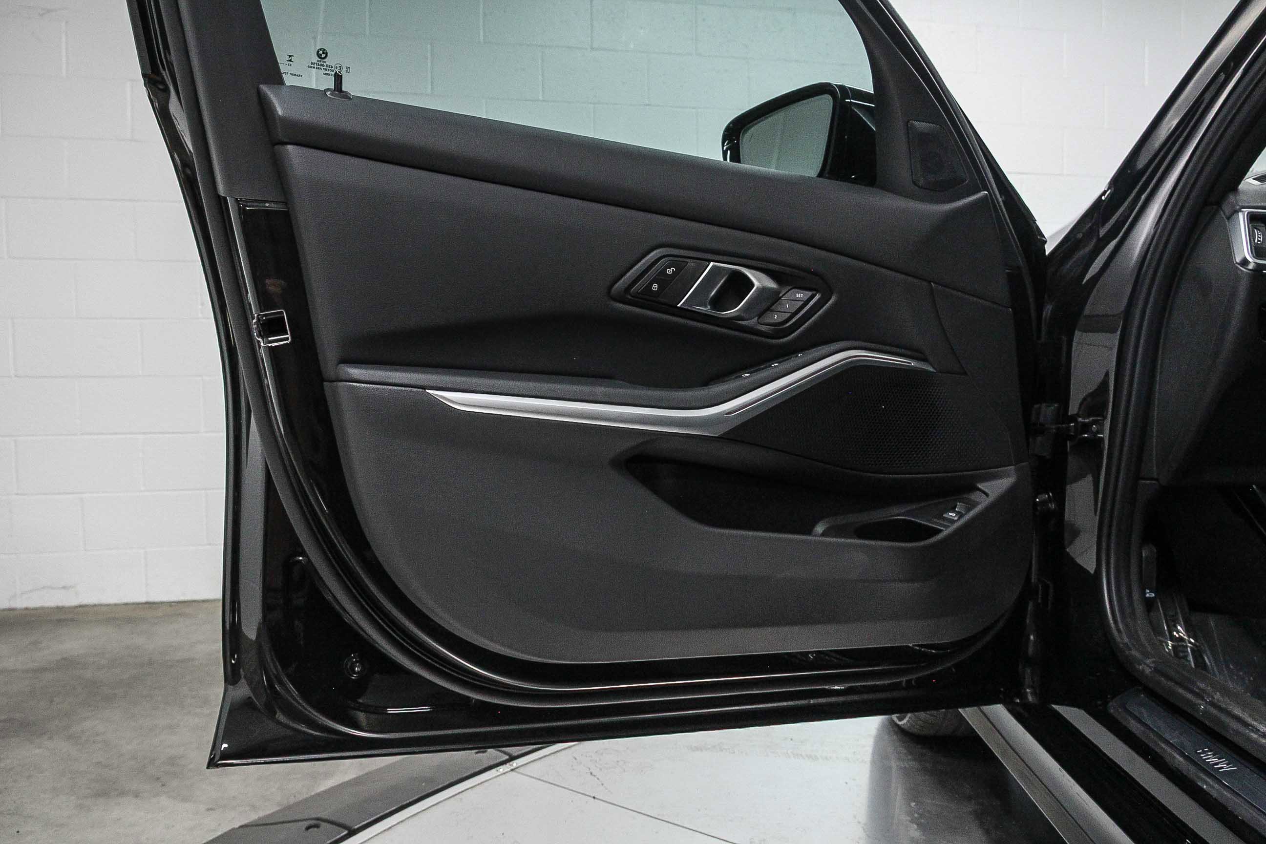 Used 2024 BMW 330i Sedan w/ Convenience Package image 23