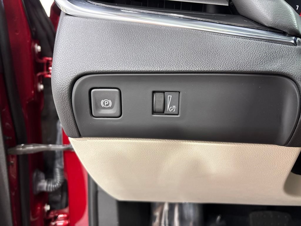 Used 2023 Buick Enclave Essence AWD/4WD image 31
