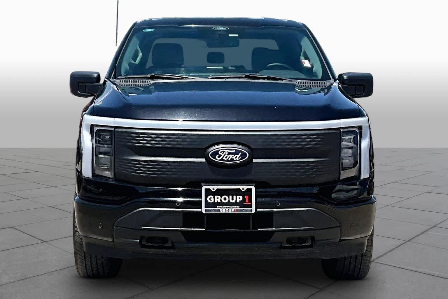 Used 2025 Ford F150 Lightning Flash AWD/4WD image 3