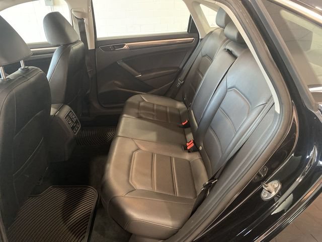 Used 2017 Volkswagen Passat 1.8T SE FWD image 26
