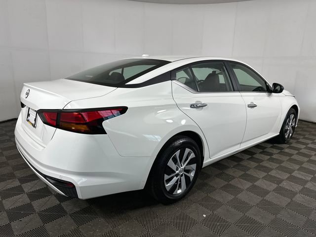 Used 2025 Nissan Altima 2.5 S image 3