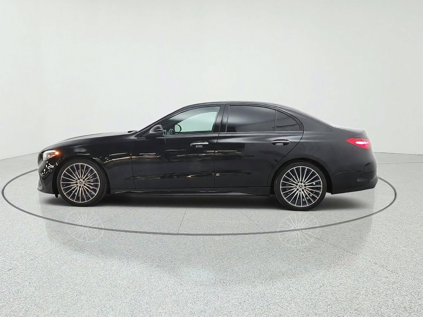 Used 2024 Mercedes-Benz C 300 Sedan image 8