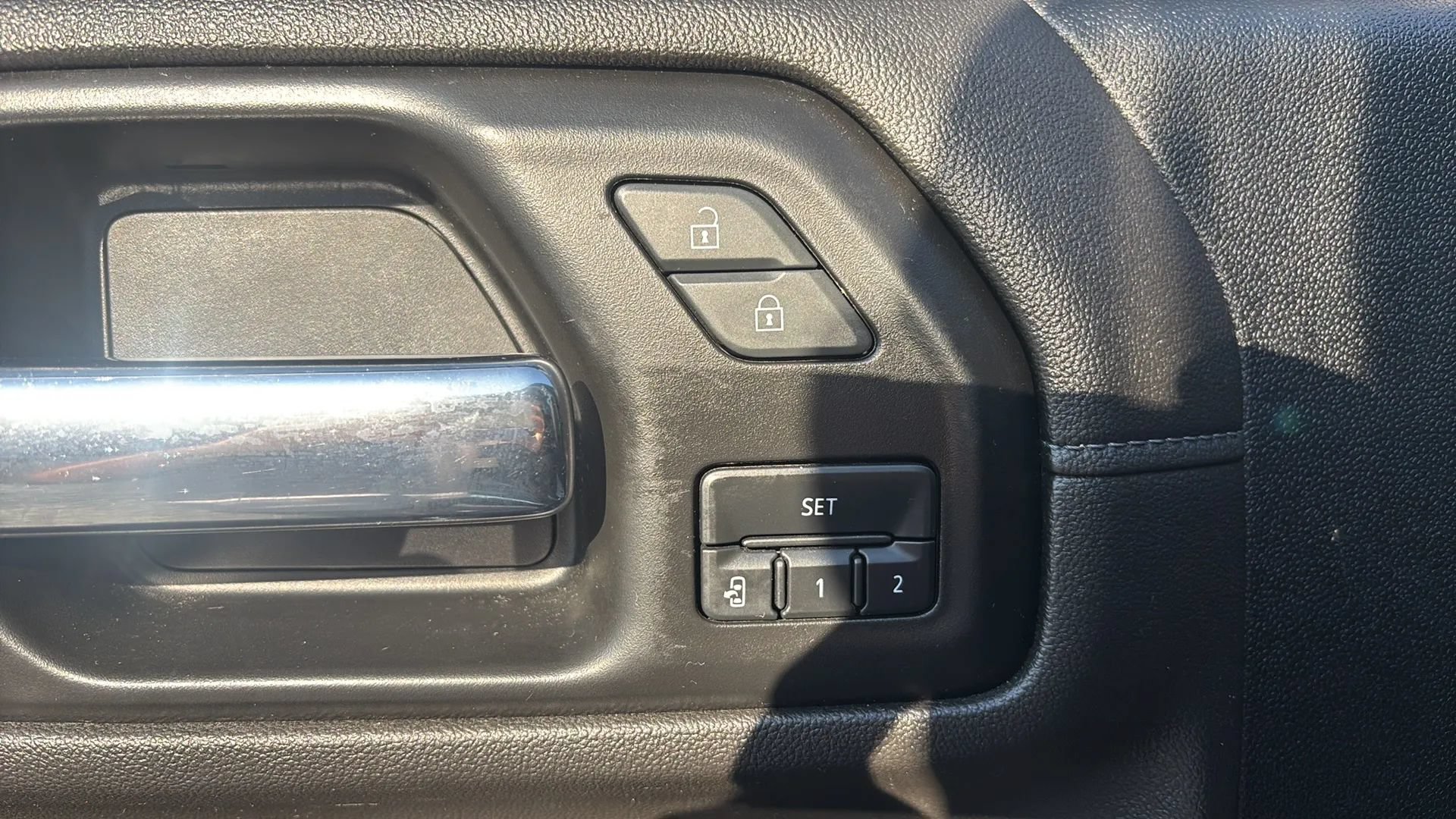 Used 2022 Chevrolet Silverado 3500 LTZ w/ LTZ Convenience Package AWD/4WD image 22