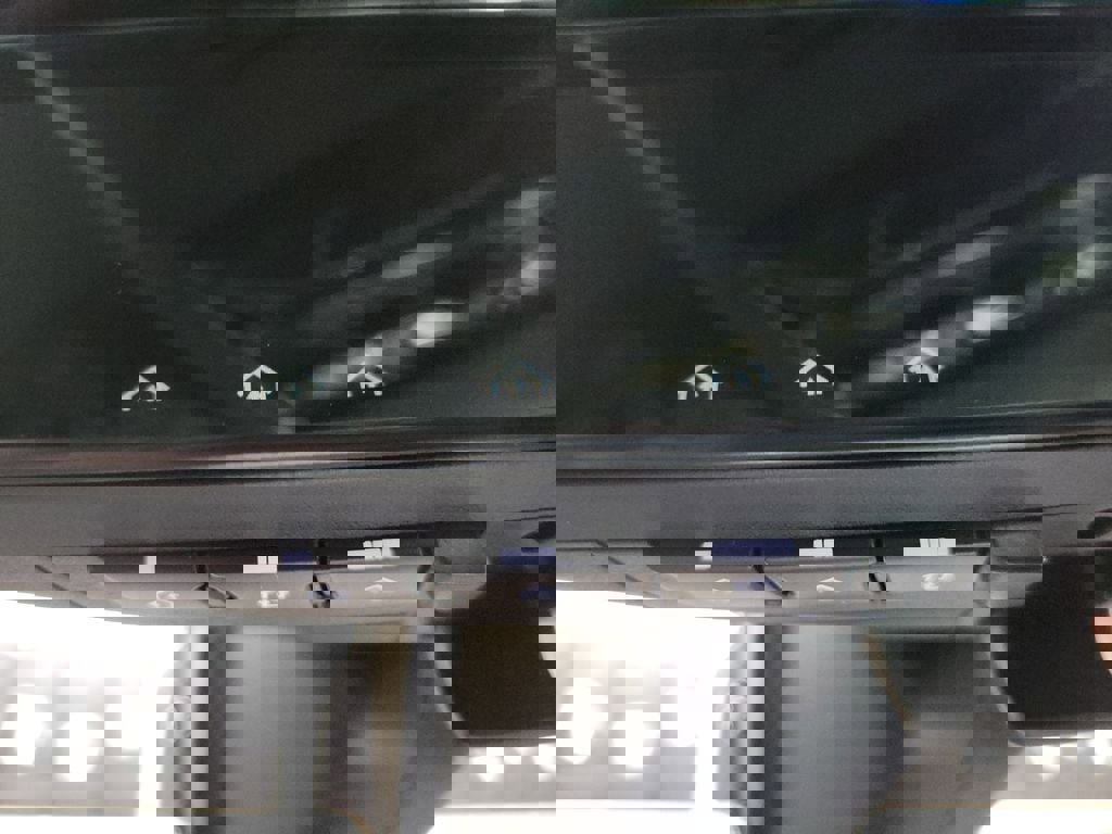 New 2026 Land Rover Range Rover SE image 38