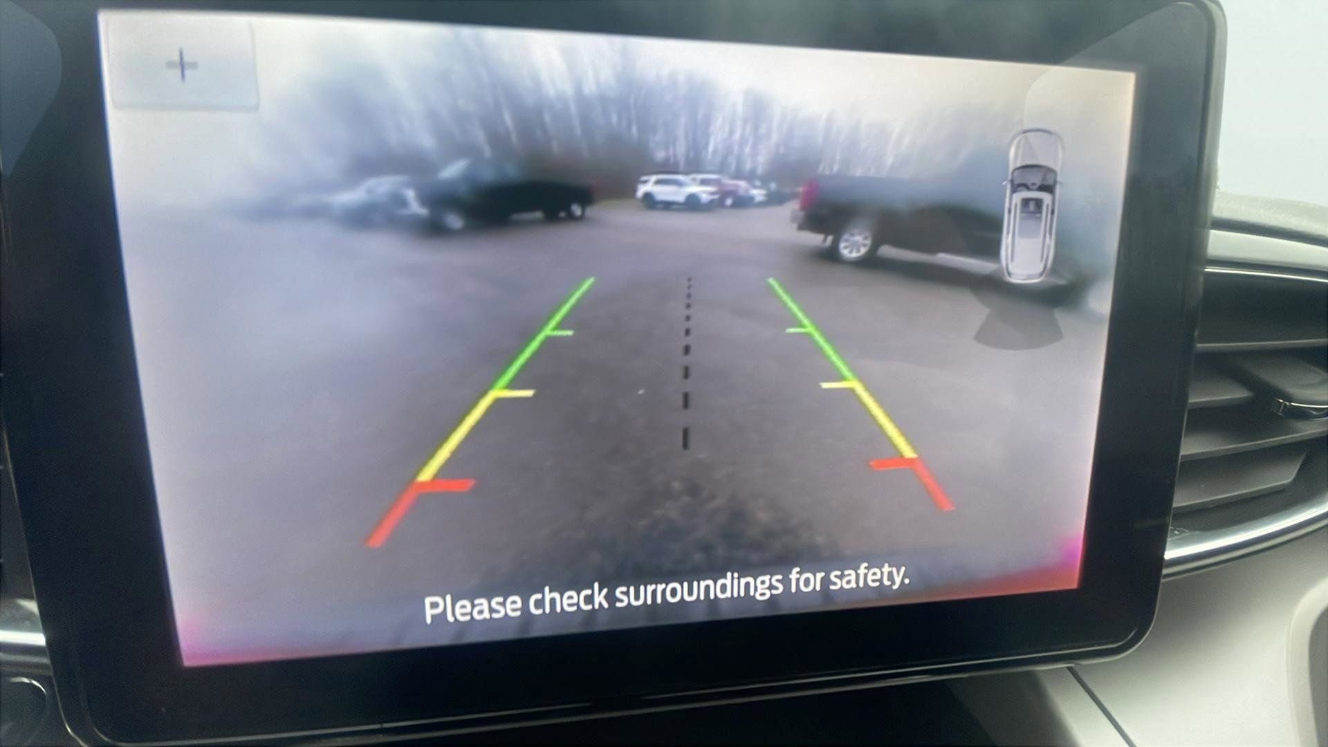 Used 2023 Ford Explorer XLT w/ Equipment Group 202A image 27