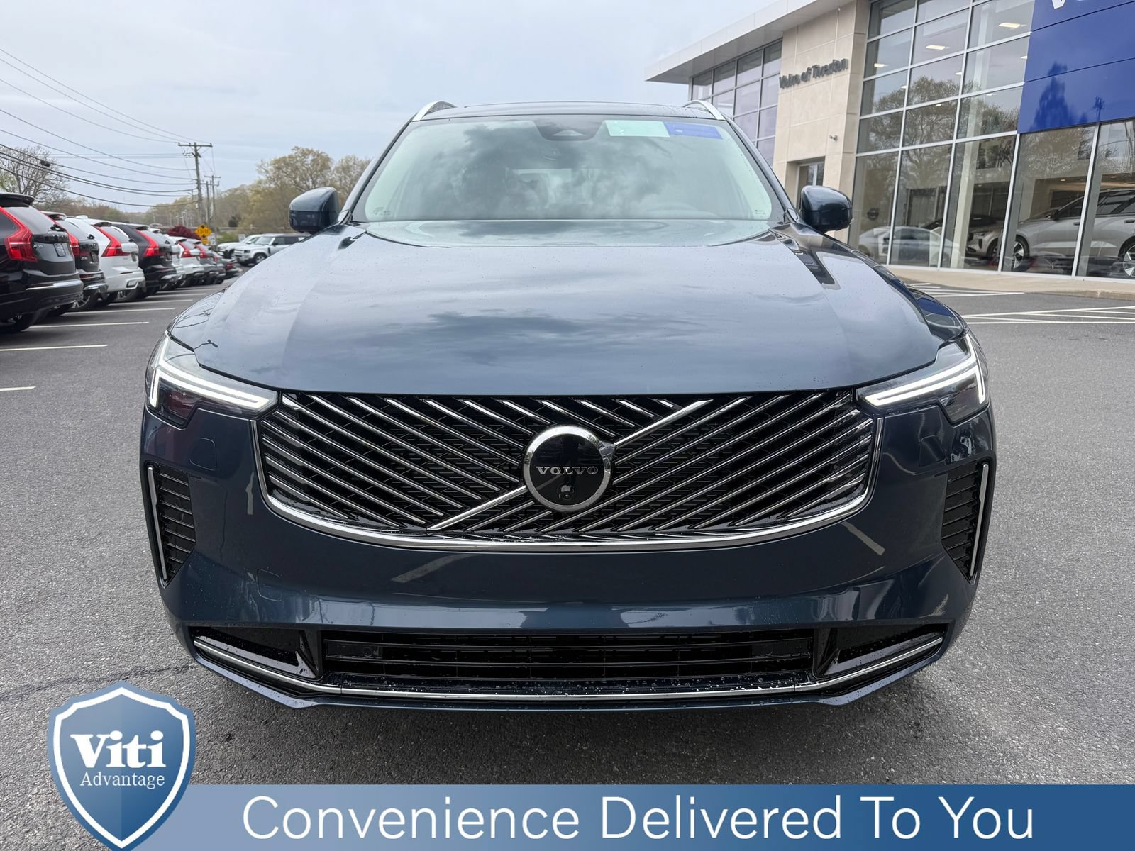 New 2026 Volvo XC90 B6 Plus w/ Protection Package Premier AWD/4WD image 3
