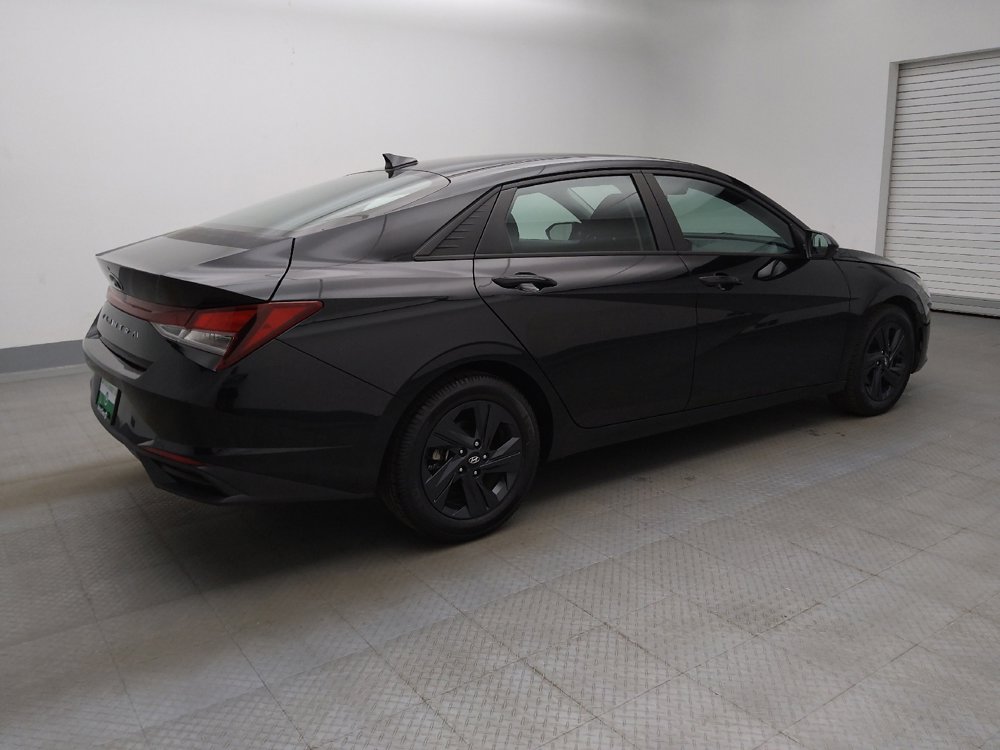Used 2022 Hyundai Elantra SEL w/ Convenience Package FWD image 10
