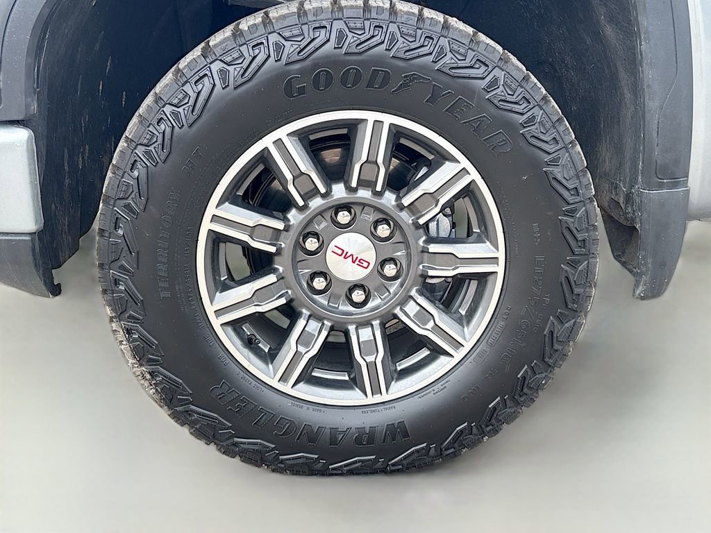 Used 2025 GMC Sierra 1500 AT4 image 32