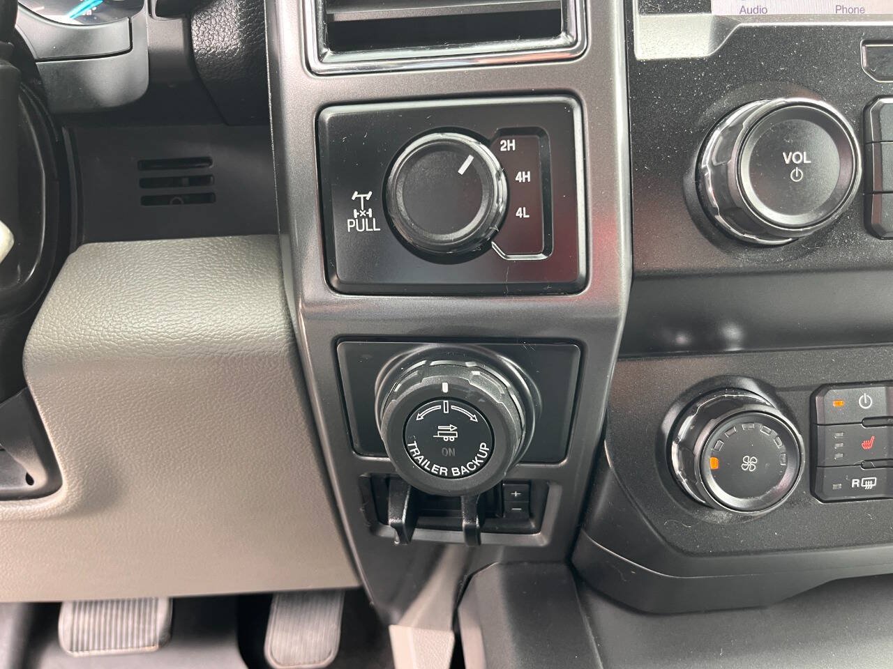 Used 2019 Ford F150 XLT w/ Equipment Group 302A Luxury AWD/4WD image 31