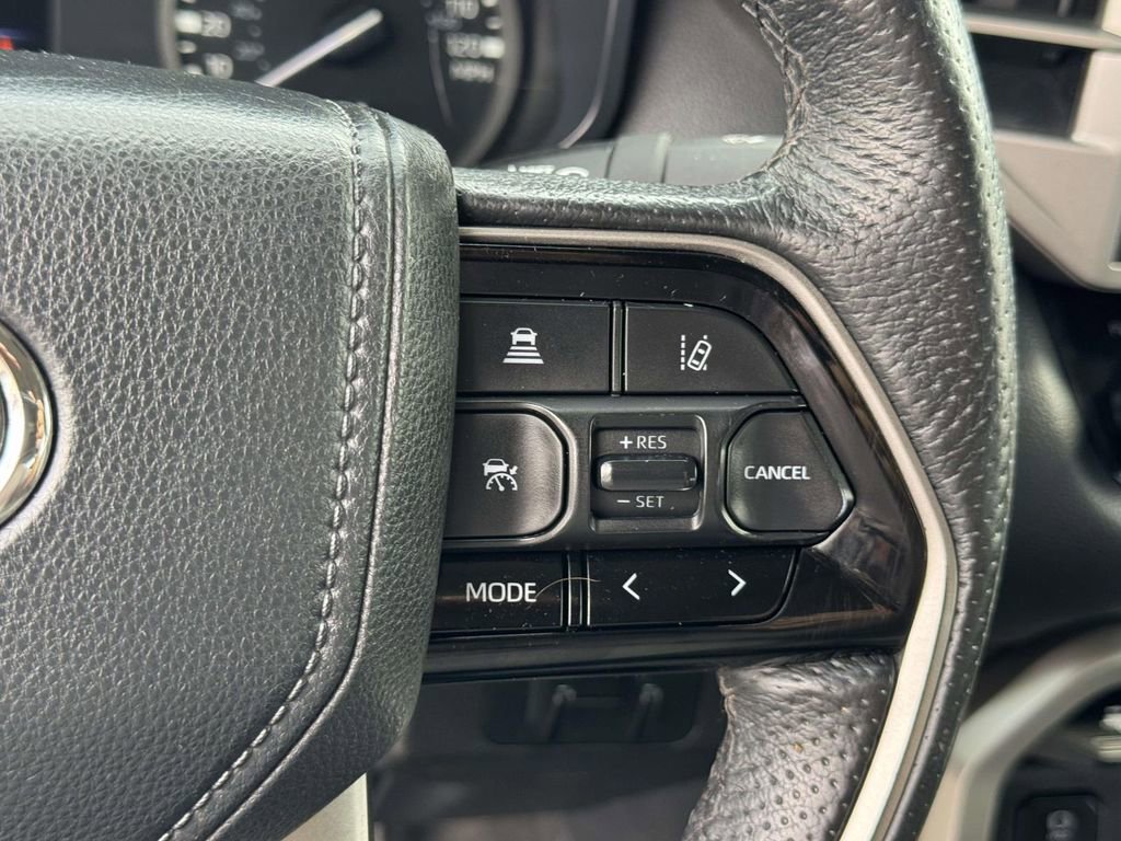 Used 2022 Toyota Tundra Limited image 12