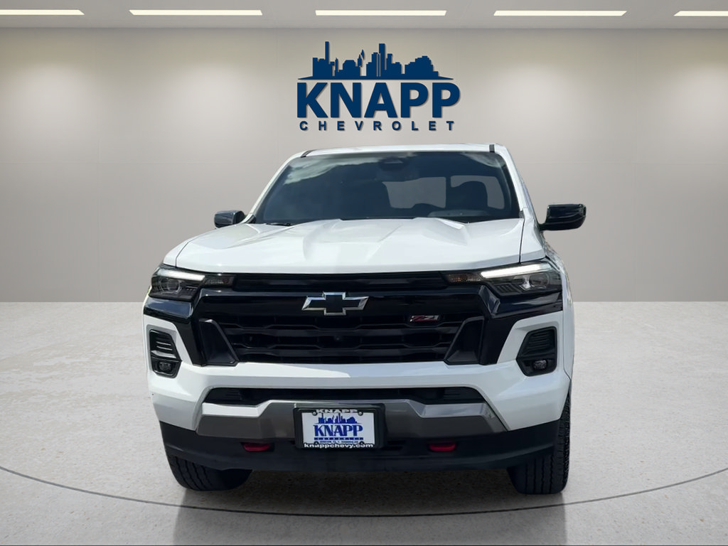 Used 2024 Chevrolet Colorado Z71 w/ Z71 Convenience Package 2 AWD/4WD image 8