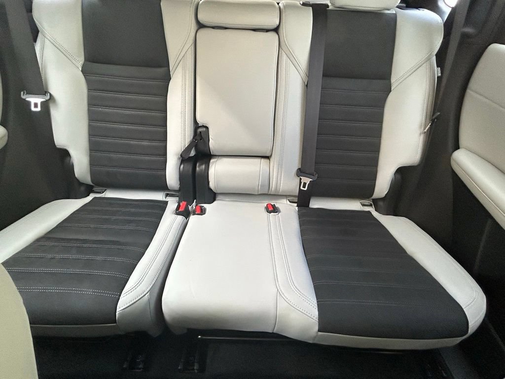 Used 2025 Mitsubishi Outlander SE FWD image 13
