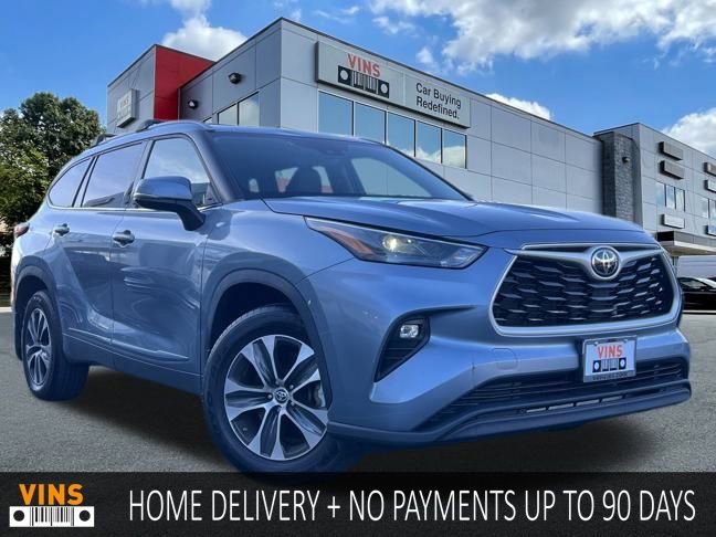 Used 2022 Toyota Highlander XLE