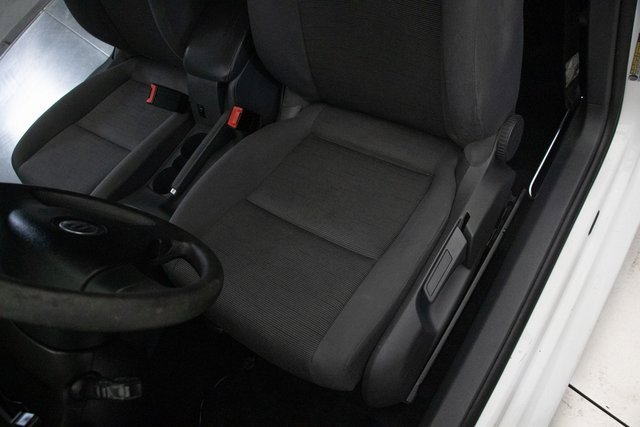 Used 2008 Volkswagen Rabbit S image 20