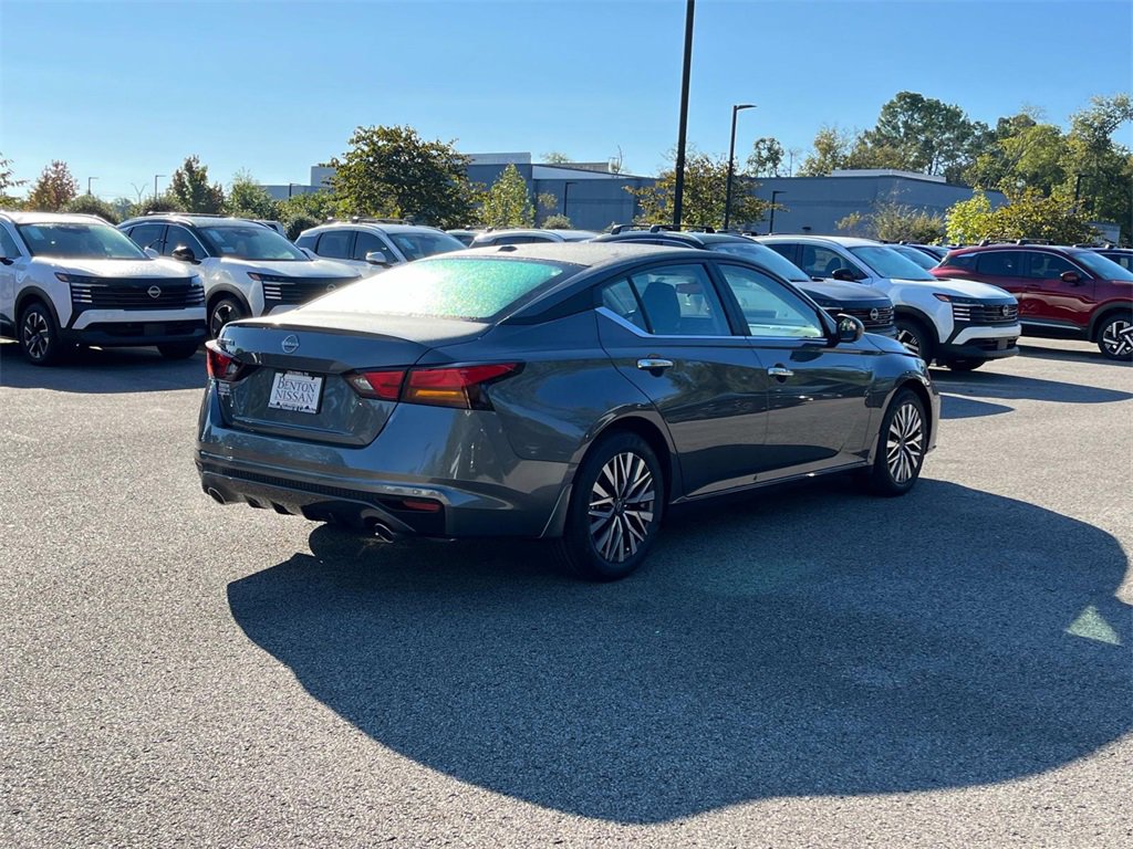 New 2025 Nissan Altima 2.5 SV w/ SV Premium Package image 4