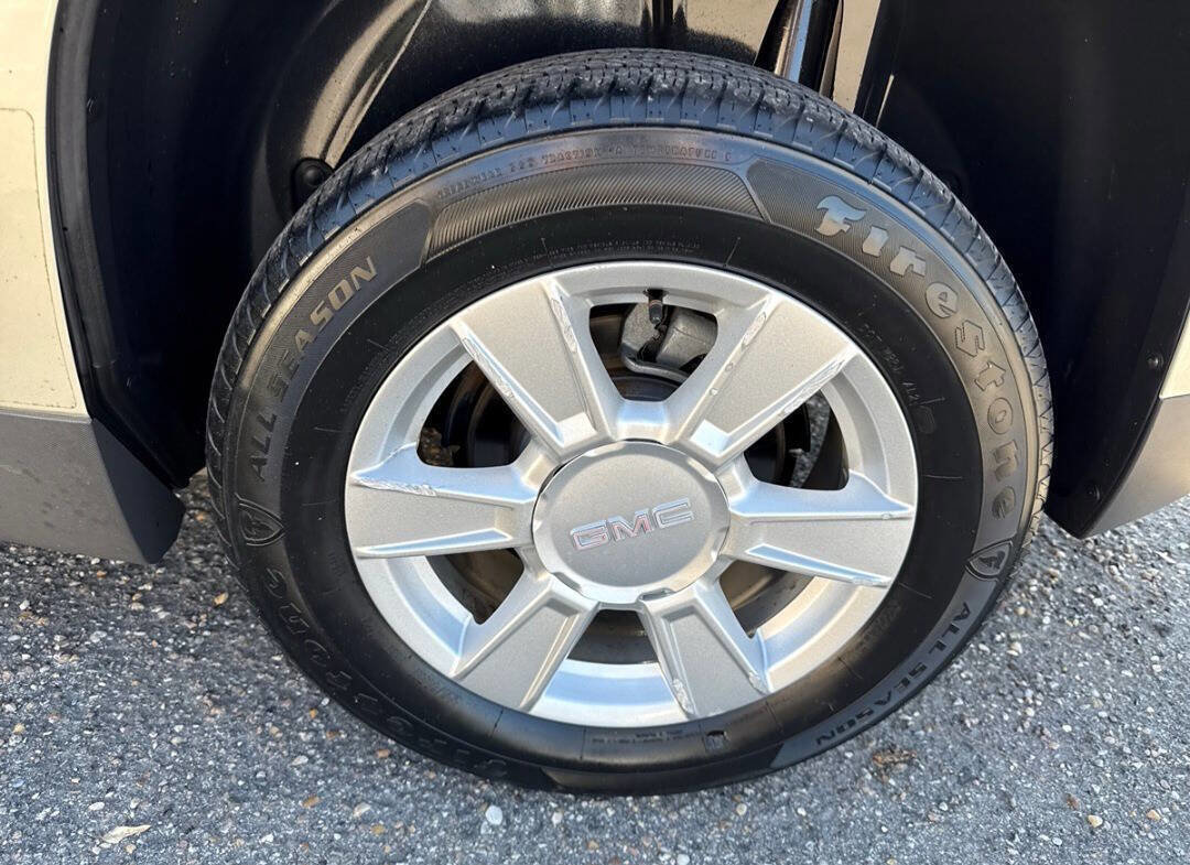 Used 2013 GMC Terrain SLE image 23