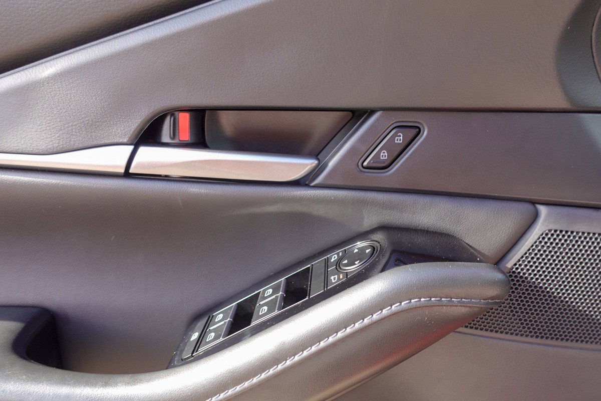 Certified 2025 MAZDA CX-30 AWD 2.5 S w/ Select Sport Pkg image 11