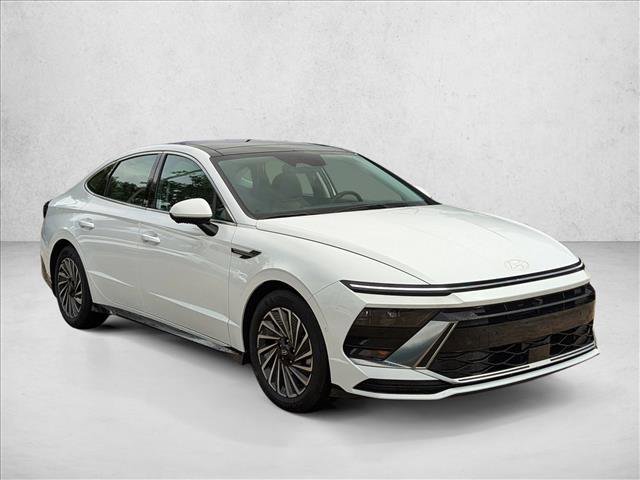 Used 2025 Hyundai Sonata Limited image 6