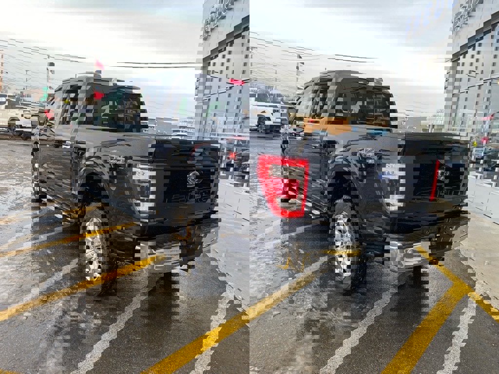 Used 2023 Ford F150 Lariat w/ Equipment Group 502A High image 3