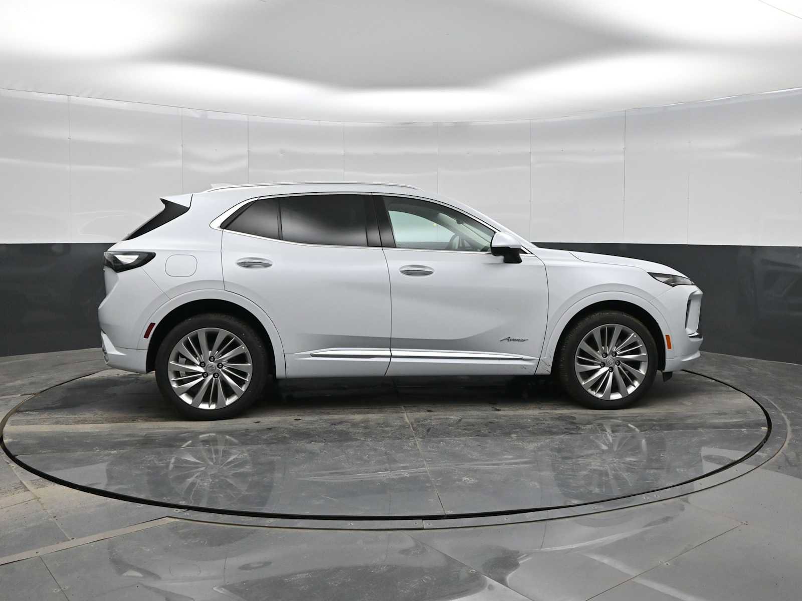 New 2026 Buick Envision Avenir image 9