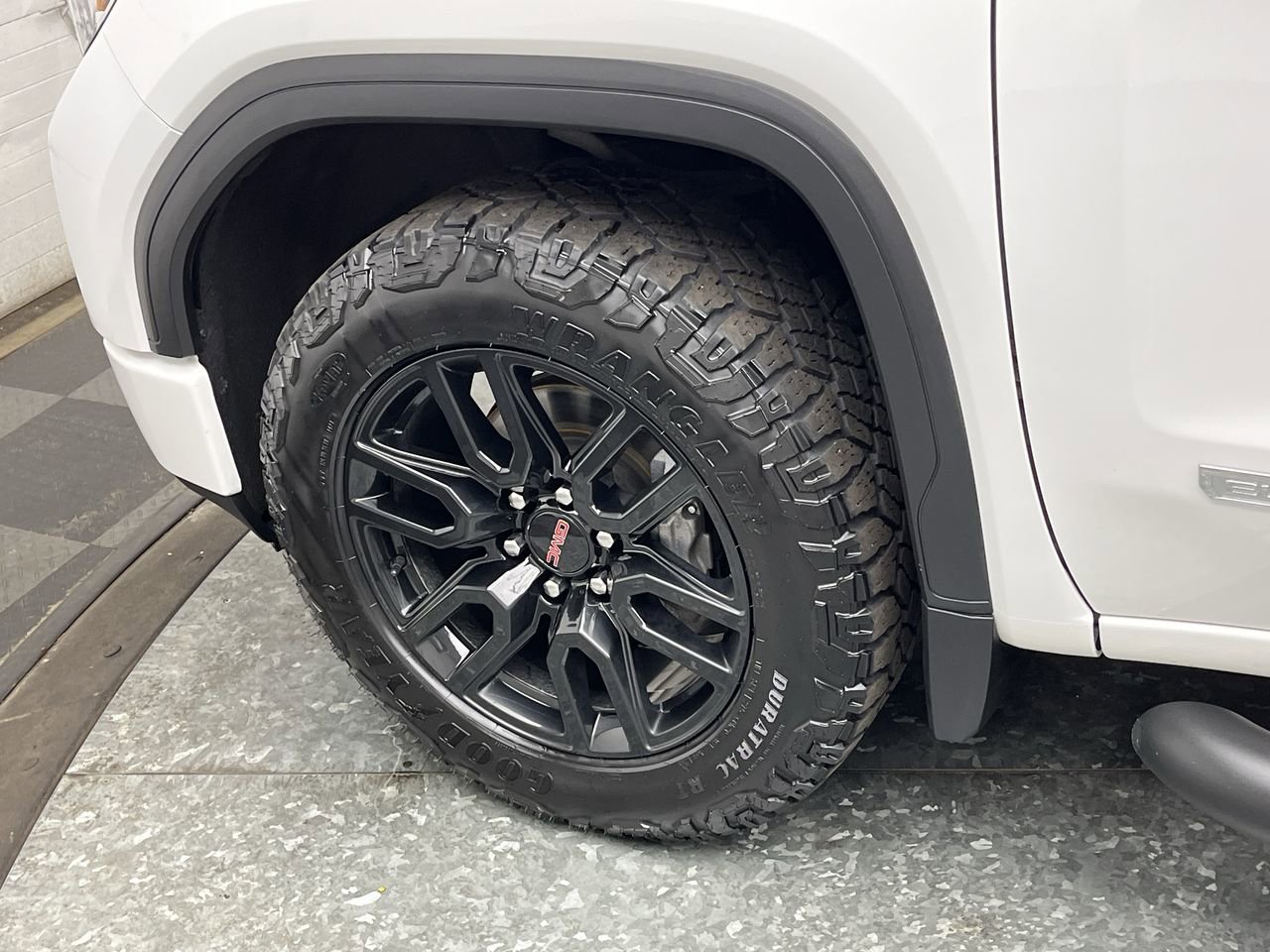 Certified 2020 GMC Sierra 1500 Elevation w/ Elevation Value Package AWD/4WD image 36