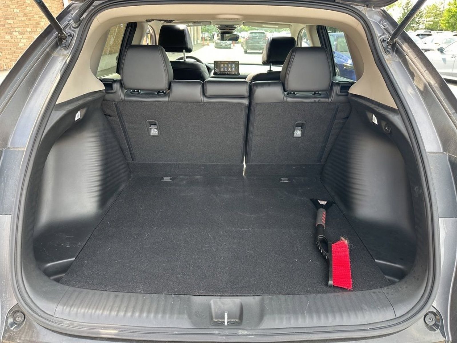 Used 2024 Honda HR-V EX-L image 11