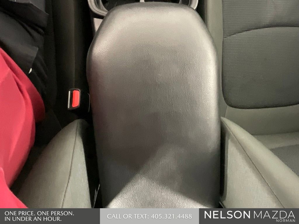 Used 2022 Toyota RAV4 LE image 39