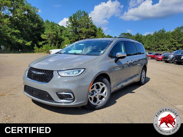 Used 2023 Chrysler Pacifica Limited FWD image 2