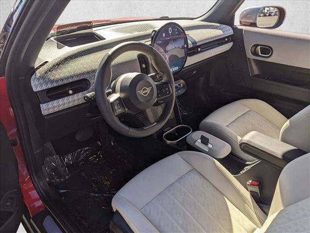 Certified 2025 MINI Cooper S image 10