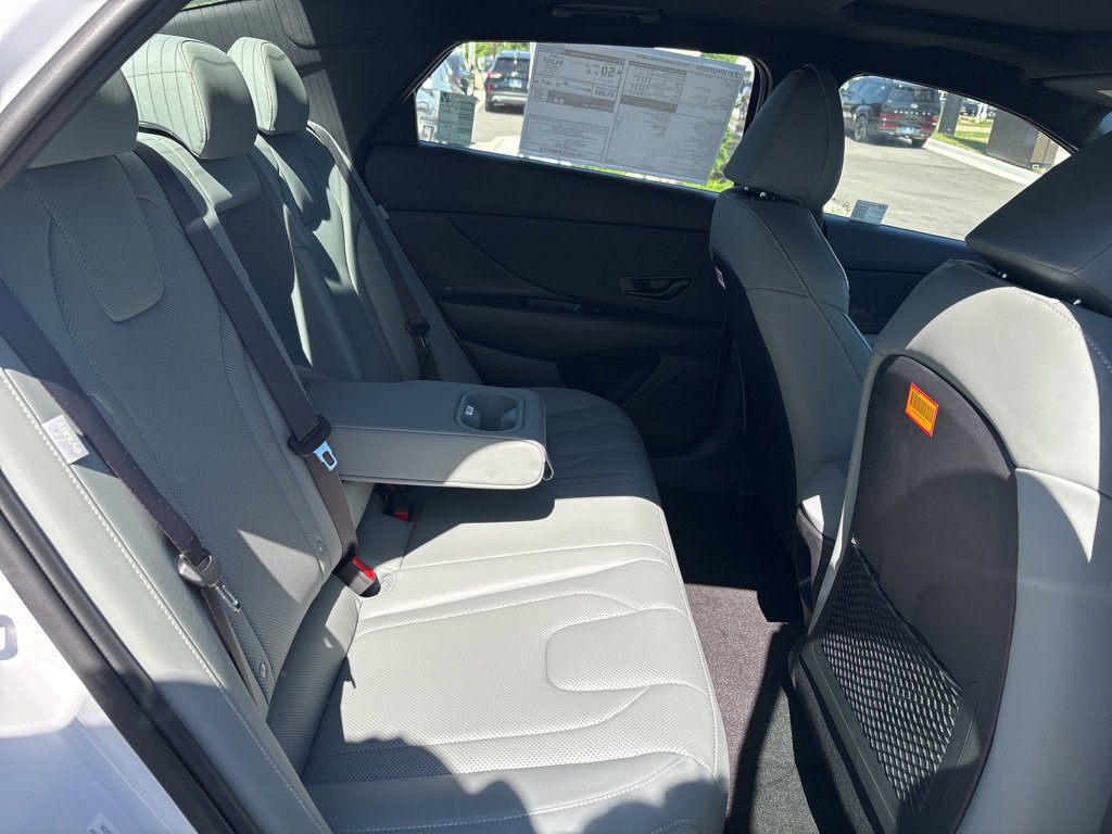 New 2025 Hyundai Elantra Limited image 14