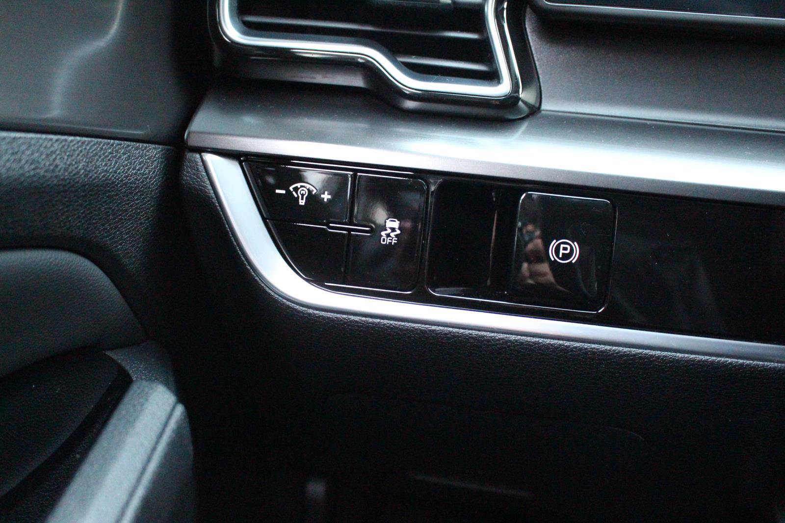 Certified 2024 Kia Sportage EX image 28